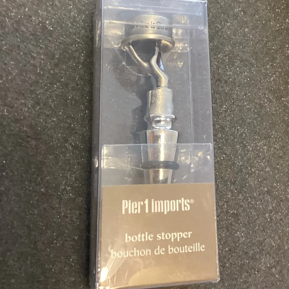 🚨Sale🚨 NWT Pier 1 Silver Bottle Wine Stopper